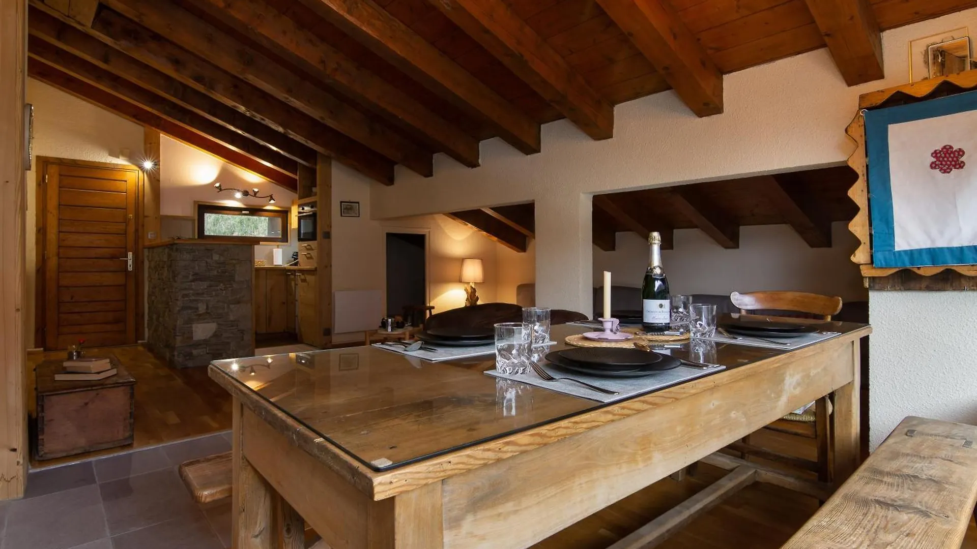 Residence Androsace 53 - Happy Rentals Chamonix Apartment